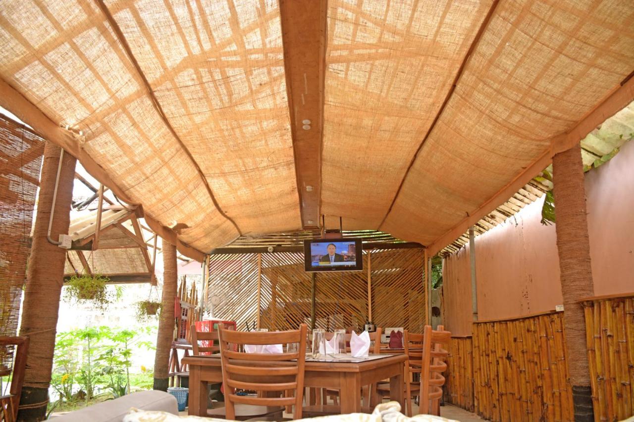 Hotel Thilon Katunayaka Exterior foto